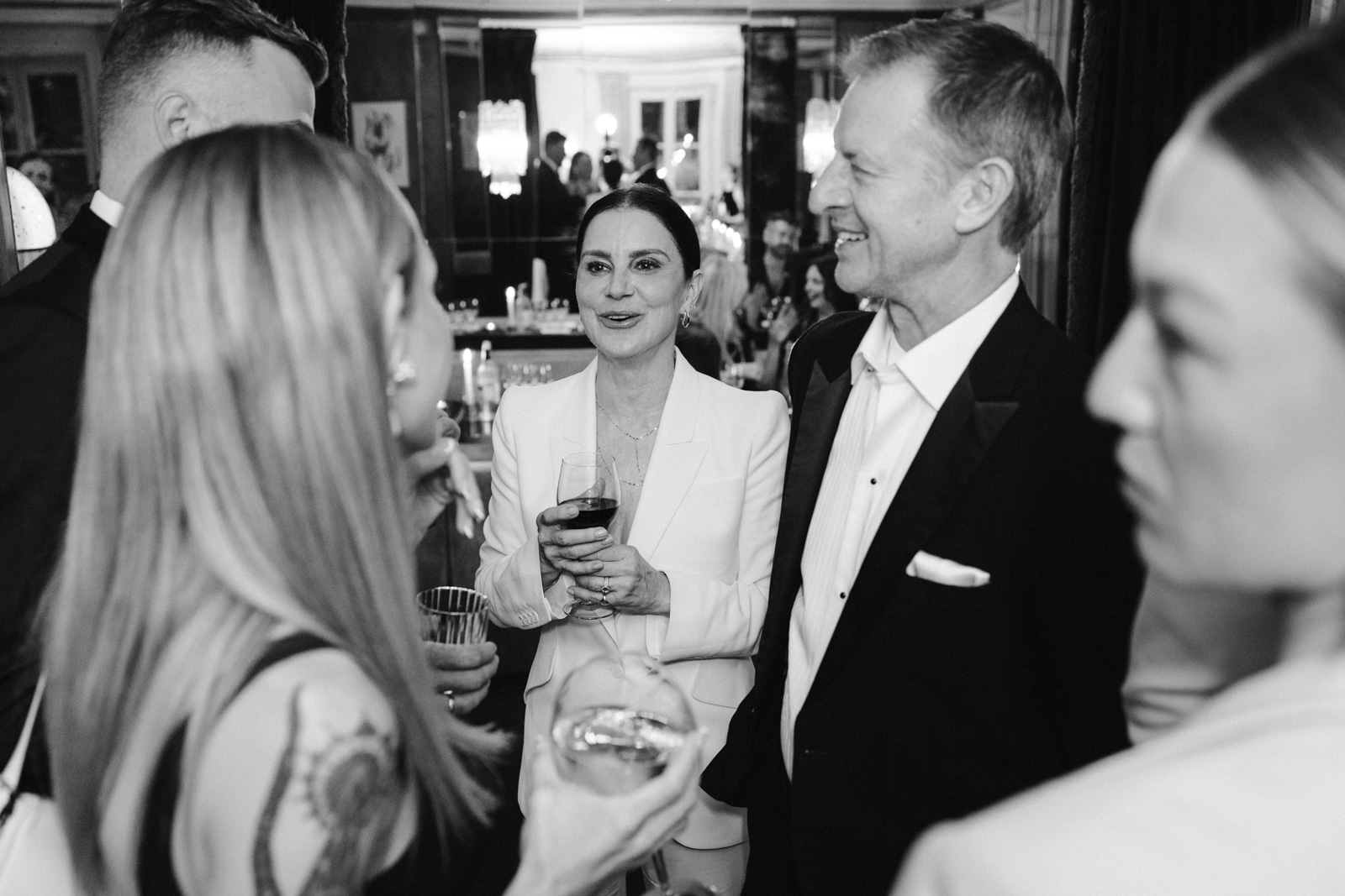 cocktail hour chats at this gay wedding at Hotel Particulier Montmartre, Paris