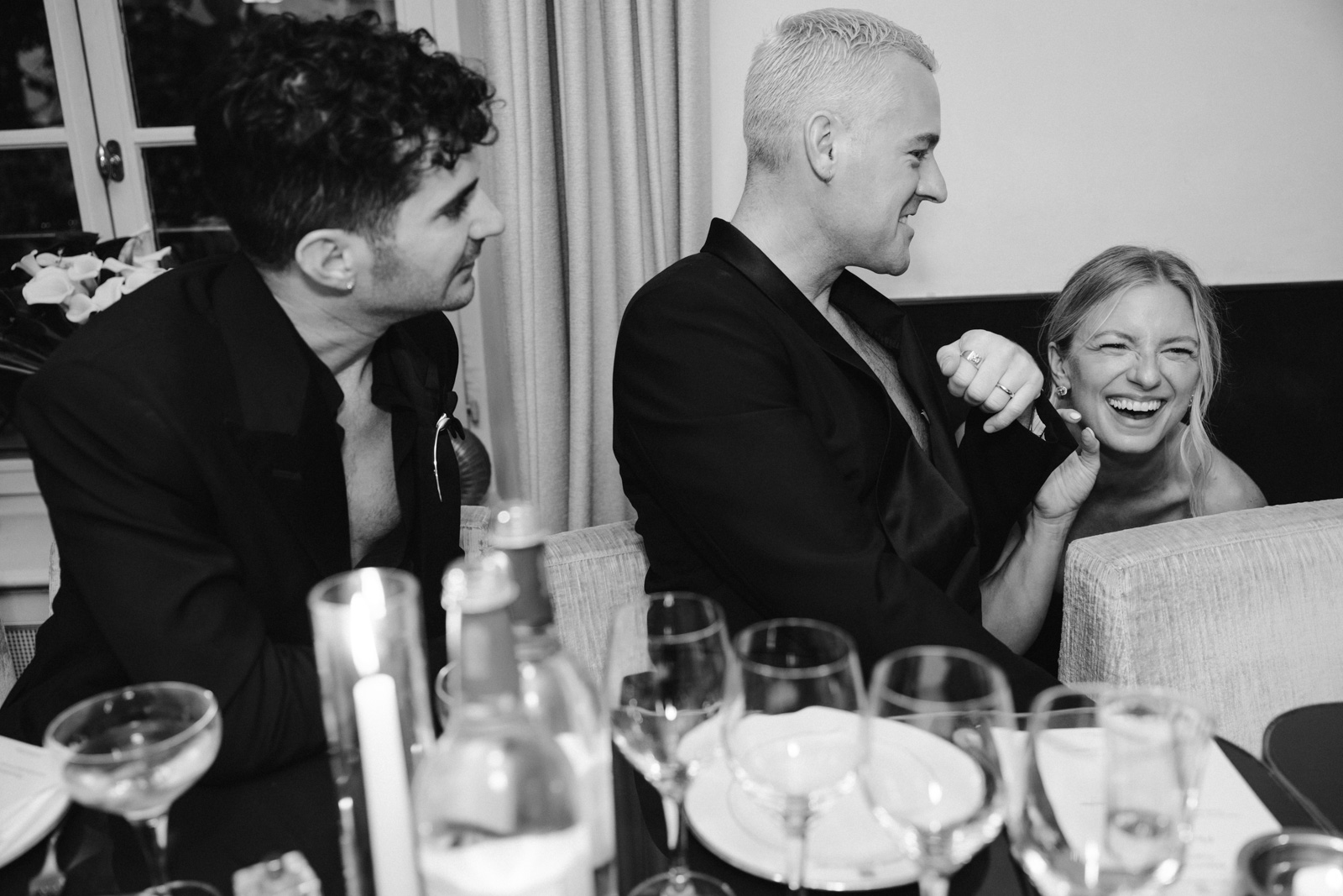 dinner laughs at this gay wedding at Hotel Particulier Montmartre, Paris