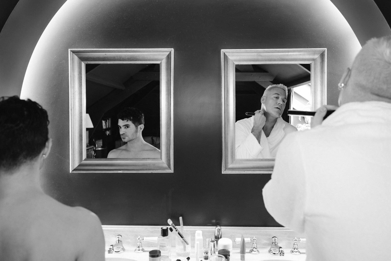 The grooms are getting ready for their ceremony at Hotel Particulier Montmartre, Paris